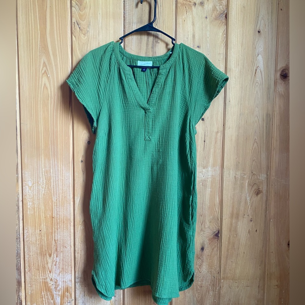 NWOT green dress by Universal Thread size small